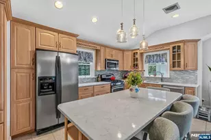 26 3rd Ave, Hawthorne, NJ 07506 - Photo 9