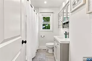 49 Falmouth Ave, Elmwood Park, NJ 07407 - Photo 19