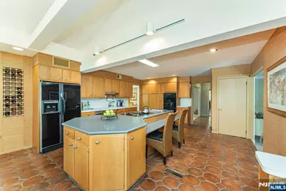 2 Midvale Avenue, West Caldwell, NJ 07006 - Photo 9