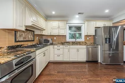 47 Biscay Drive, Mount Olive, NJ 07836 - Photo 17