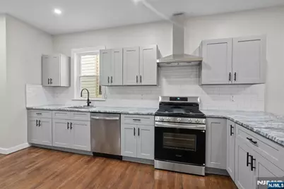 125 Park Avenue, Newark, NJ 07104 - Photo 9