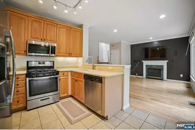 147 Arrowgate Drive, Randolph Township, NJ 07869 - Photo 13