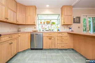 175 Riverdale St, Hillsdale, NJ 07642 - Photo 9
