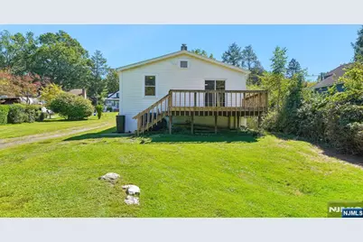 327 E Saint Cloud Avenue, West Orange Township, NJ 07052 - Photo 35