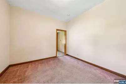 327 E Saint Cloud Avenue, West Orange Township, NJ 07052 - Photo 13