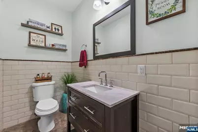 39 Paterson Avenue, Clifton, NJ 07014 - Photo 19