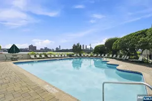 200 Grand Cove Way 2C, Edgewater, NJ 07020 - Photo 23