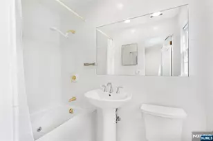 10 Cedar Ln, Roseland, NJ 07068 - Photo 23