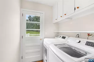 10 Cedar Ln, Roseland, NJ 07068 - Photo 7