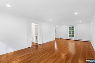 10 Cedar Ln, Roseland, NJ 07068 - Photo 5