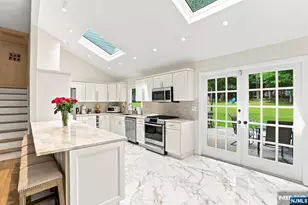 7 Sleepy Hollow Rd, Upper Saddle River, NJ 07458 - Photo 15