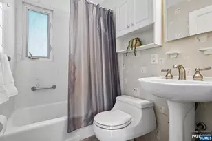 70 Gramercy Pl, Glen Rock, NJ 07452 - Photo 27