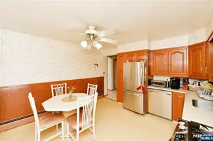 62 Knapp Ave, Clifton, NJ 07011 - Photo 5
