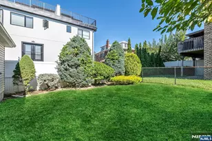 151 Summit Ave, Cliffside Park, NJ 07010 - Photo 31