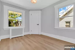 25 Laurel Ave, East Orange, NJ 07017 - Photo 21