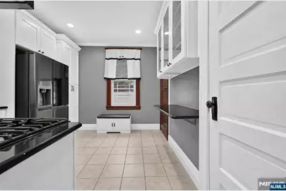 76 Laurel Avenue, Irvington, NJ 07111 - Photo 15