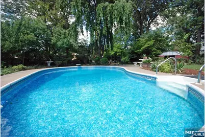 42 Oak Ridge Road, Clifton, NJ 07013 - Photo 25