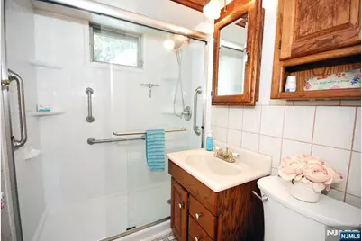 42 Oak Ridge Road, Clifton, NJ 07013 - Photo 13