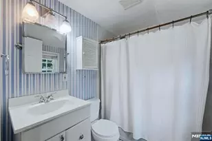 125 Midwood Rd, Glen Rock, NJ 07452 - Photo 25