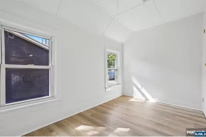 80 Glenwild Avenue, Bloomingdale, NJ 07403 - Photo 21
