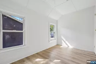 80 Glenwild Ave, Bloomingdale, NJ 07403 - Photo 21