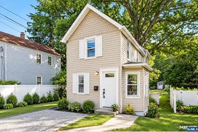 80 Glenwild Avenue, Bloomingdale, NJ 07403 - Photo 1