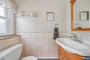 175 Marginal Rd, Elmwood Park, NJ 07407 - Photo 19