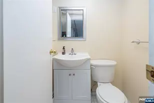 103 Alturas, Vernon, NJ 07422 - Photo 15