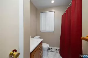 103 Alturas, Vernon, NJ 07422 - Photo 11