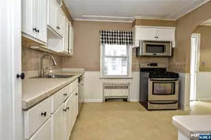 25 Stanley Ct, North Haledon, NJ 07508 - Photo 9
