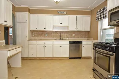 25 Stanley Court, North Haledon, NJ 07508 - Photo 11