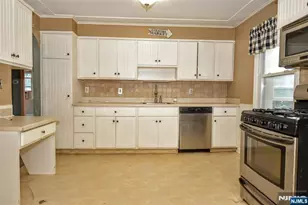 25 Stanley Ct, North Haledon, NJ 07508 - Photo 11