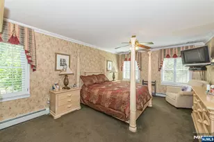 2 Blueberry Ct, Mahwah, NJ 07430 - Photo 17