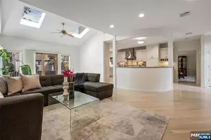 8 Marion Ct, Ho Ho Kus, NJ 07423 - Photo 7
