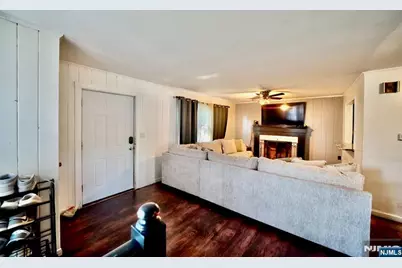 17 Orchard Street, Pompton Lakes, NJ 07442 - Photo 3