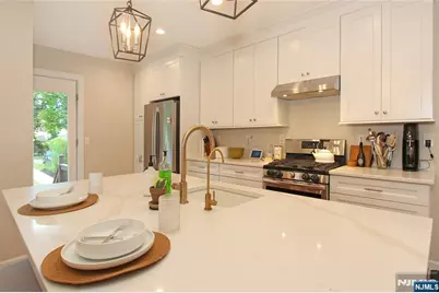 35 Essex Avenue, Bloomfield, NJ 07003 - Photo 23