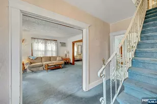 527 Brandon Pl, Cliffside Park, NJ 07010 - Photo 15
