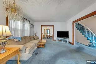 527 Brandon Pl, Cliffside Park, NJ 07010 - Photo 9