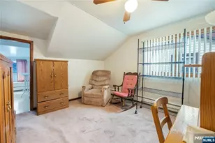 829 Roosevelt Ave, Secaucus, NJ 07094 - Photo 11
