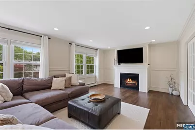 15 Almroth Drive, Wayne, NJ 07470 - Photo 5