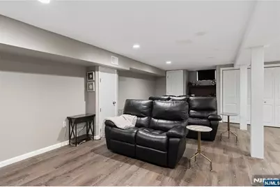 15 Almroth Drive, Wayne, NJ 07470 - Photo 37