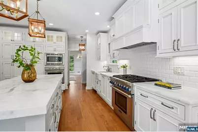 7 Gordon Road, Essex Fells, NJ 07021 - Photo 15