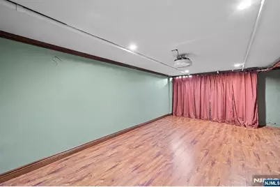 10 Sussex Road, Clifton, NJ 07012 - Photo 15