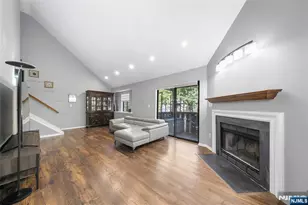 3402 Whittier Ct, Mahwah, NJ 07430 - Photo 7