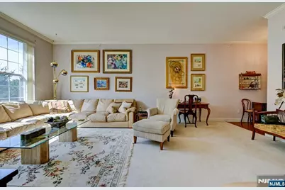 1409 Four Seasons Drive, Wayne, NJ 07470 - Photo 9