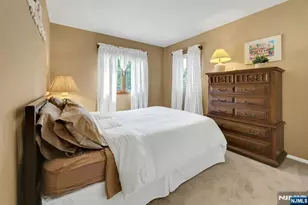 27 Mary Ln, Waldwick, NJ 07463 - Photo 15