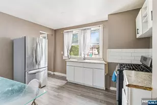 1053 Sanford, Irvington, NJ 07111 - Photo 23
