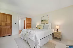 1 Seneca Pl, Montclair, NJ 07043 - Photo 23