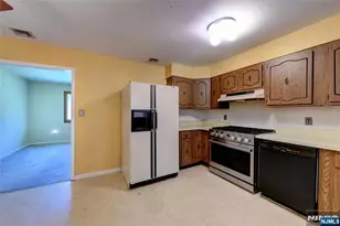 14 Apollo Dr, Jefferson Township, NJ 07438 - Photo 9