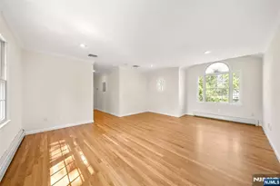 220 Concord Dr, Paramus, NJ 07652 - Photo 17